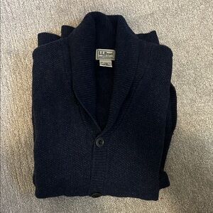 L.L. Bean Men's Dark Blue Cardigan Sweater 100% Lamb’s Wool